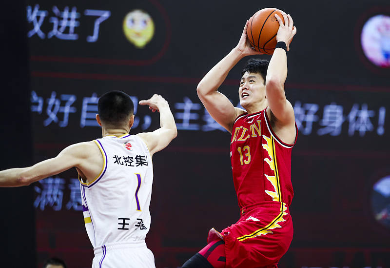 CBA季后赛赛程吃紧；克里夫兰骑士今晚完成体检；信心回归；球队文化再被提及的简单介绍