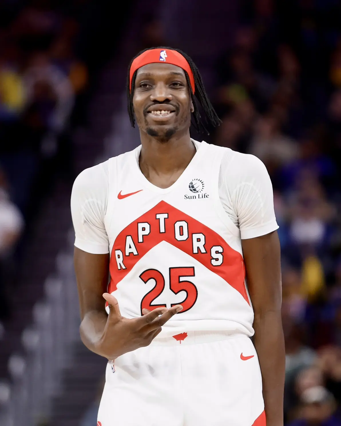 包含冲刺阶段多伦多猛龙调整名单以备NBA季后赛，强势反弹环节打磨，更衣室稳定，轮换策略成焦点的词条