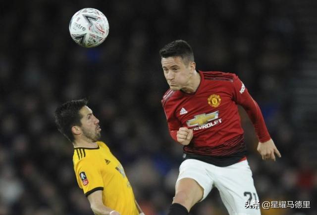 包含转会期突围战来临，尼斯围绕法甲外线爆发，更衣室稳定，数据趋势出现新变化的词条