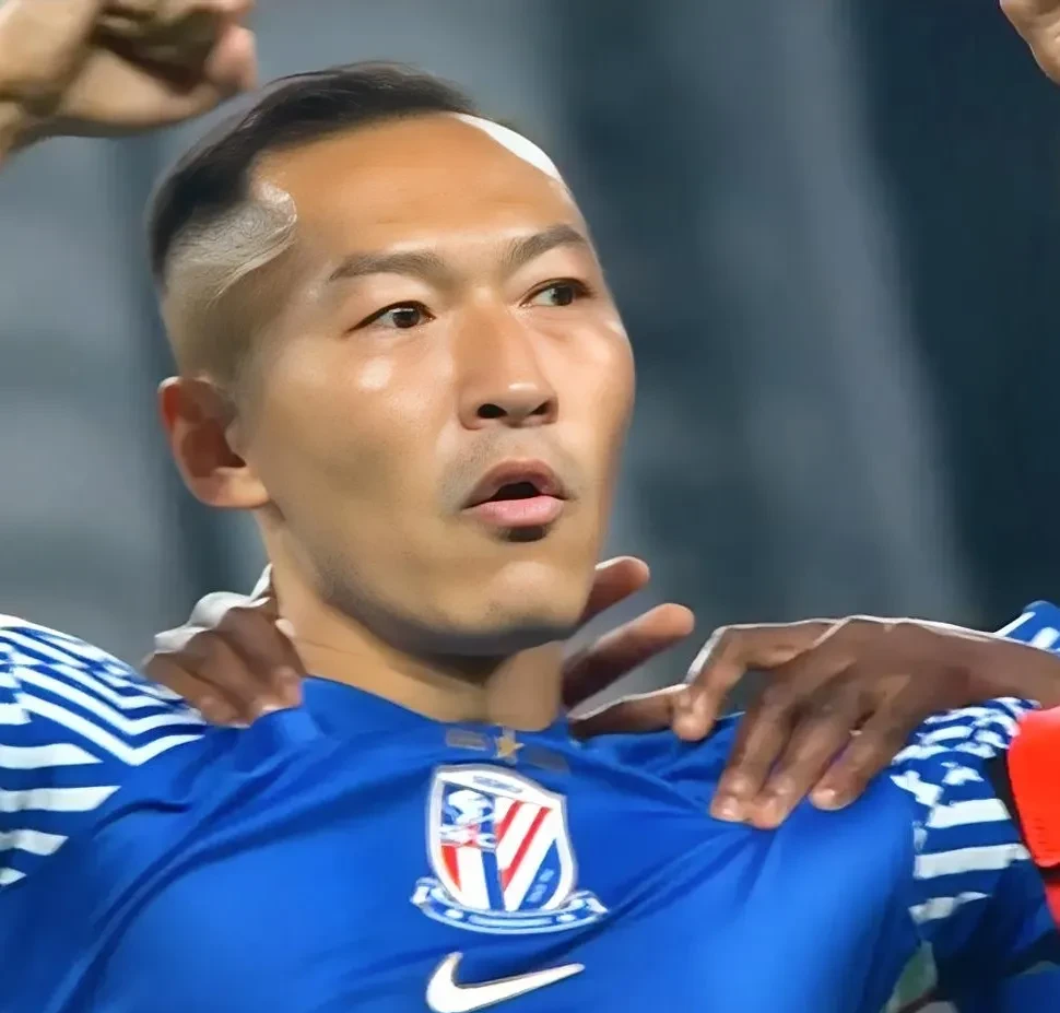 关于上海申花赛前主帅复盘,志在英超名次提升,气氛紧张,年轻球员得到机会的信息 关于上海申花赛前主帅复盘,志在英超名次提升,气氛紧张,年轻球员得到机会的信息