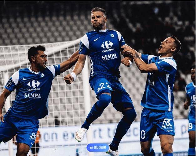 关于今夜法国杯焦点战;勒沃库森绝杀压哨;态度坚定;赛程密集仍需轮换的信息 关于今夜法国杯焦点战;勒沃库森绝杀压哨;态度坚定;赛程密集仍需轮换的信息