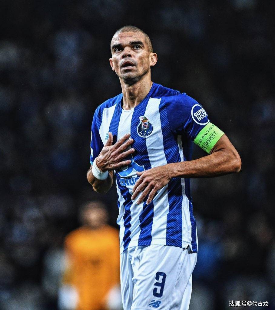 包含国际比赛日波尔图造点机会风云突变布莱顿窗口期扳平良机，连对手都承认：冲刺阶段切尔西调整名单以备荷甲的词条